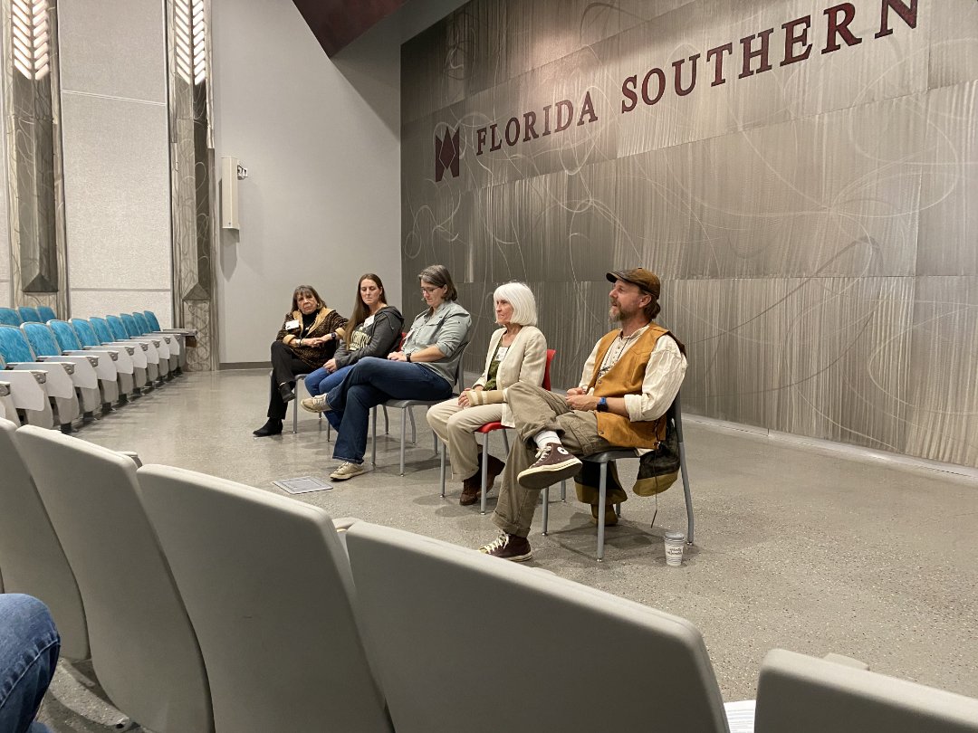 roundtable discussion at the primatology meeting