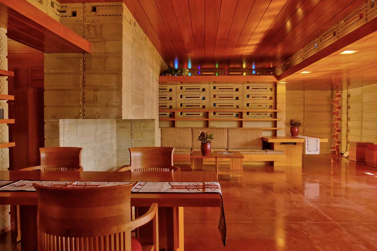 Usonian interior