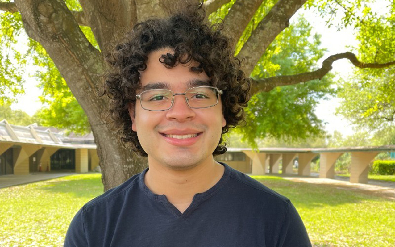 Jonathan Sellas ’23