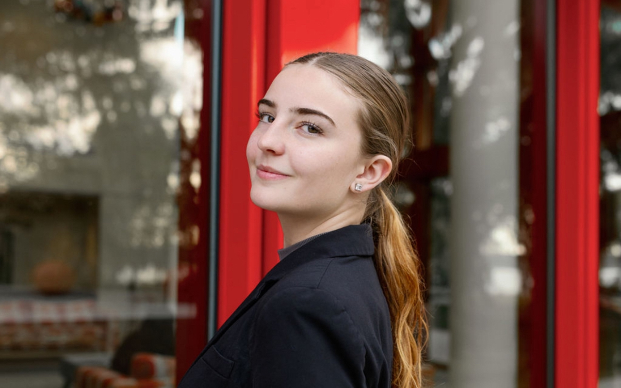 Brooke Sommers headshot
