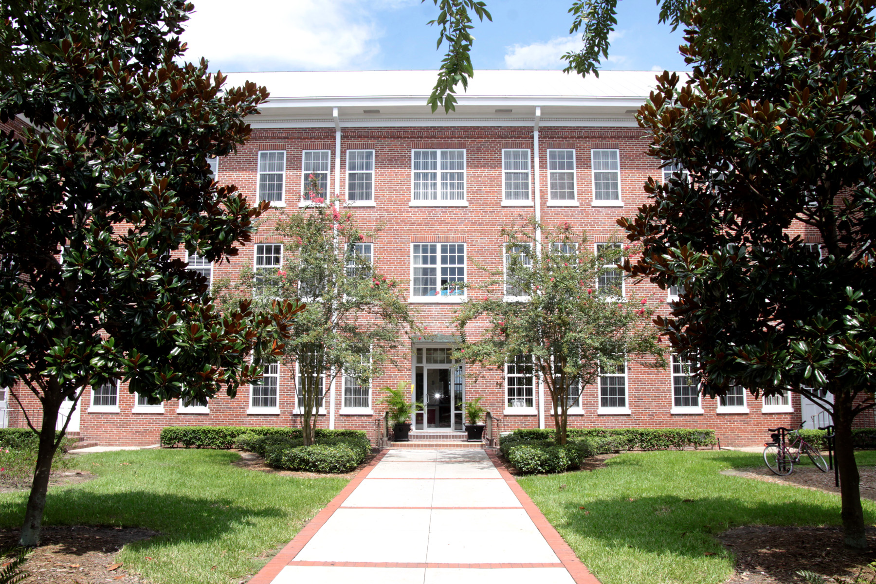Allan Spivey Hall Exterior
