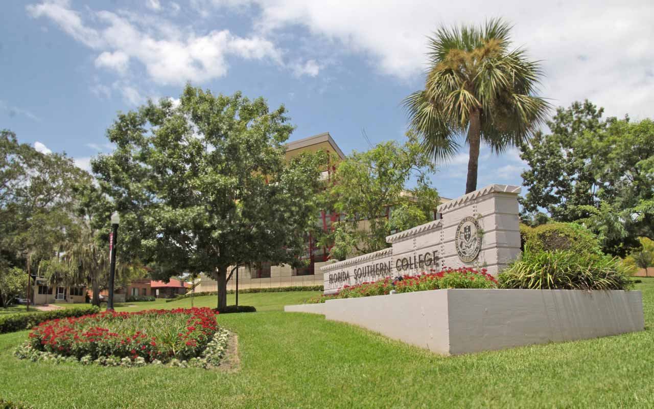 Florida Southern College welcome sign