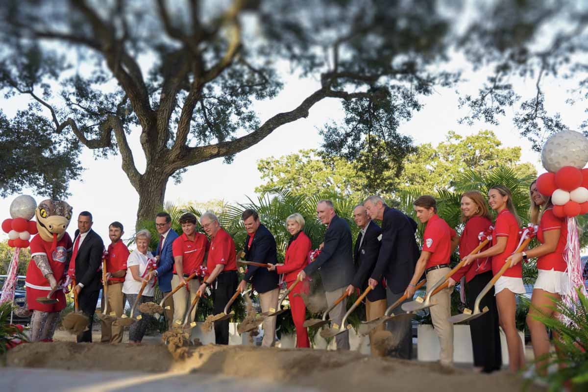 Platform party breaks ground on new golf facility at Lone Palm.