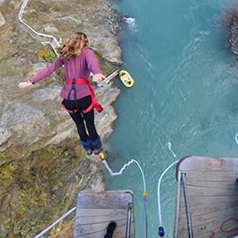 Mady Lauderman '21 skydiving in Queenstown.