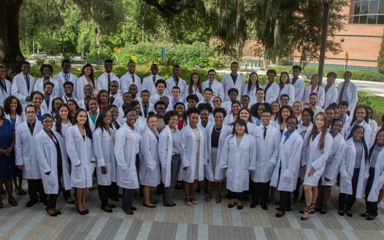 Group of students participating in the Summer Health Professions Education Program (SHPEP). 