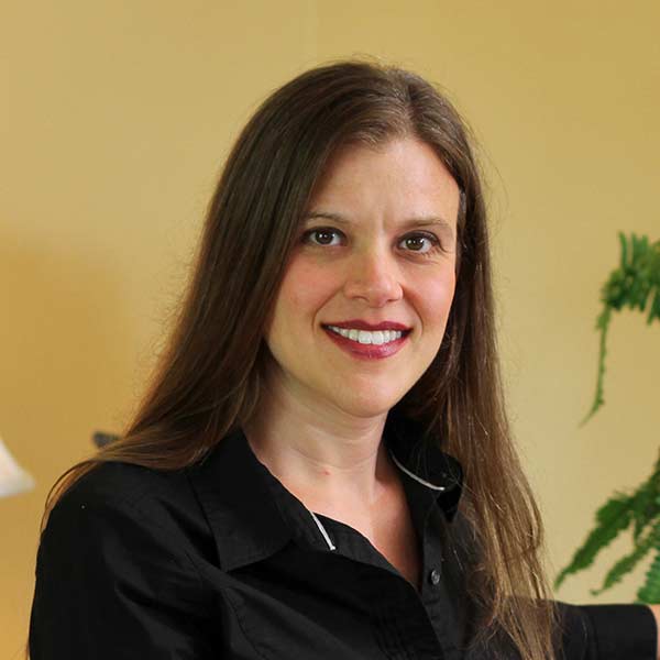 Dr. Lisa Carter, Assistant Professor of Criminology