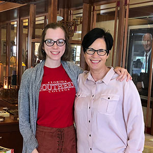 Annabel '20 (left) and her supervisor Victoria King (right).