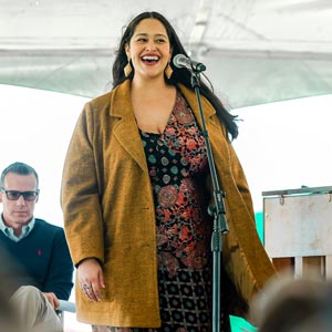 Kimberly Milton singing
