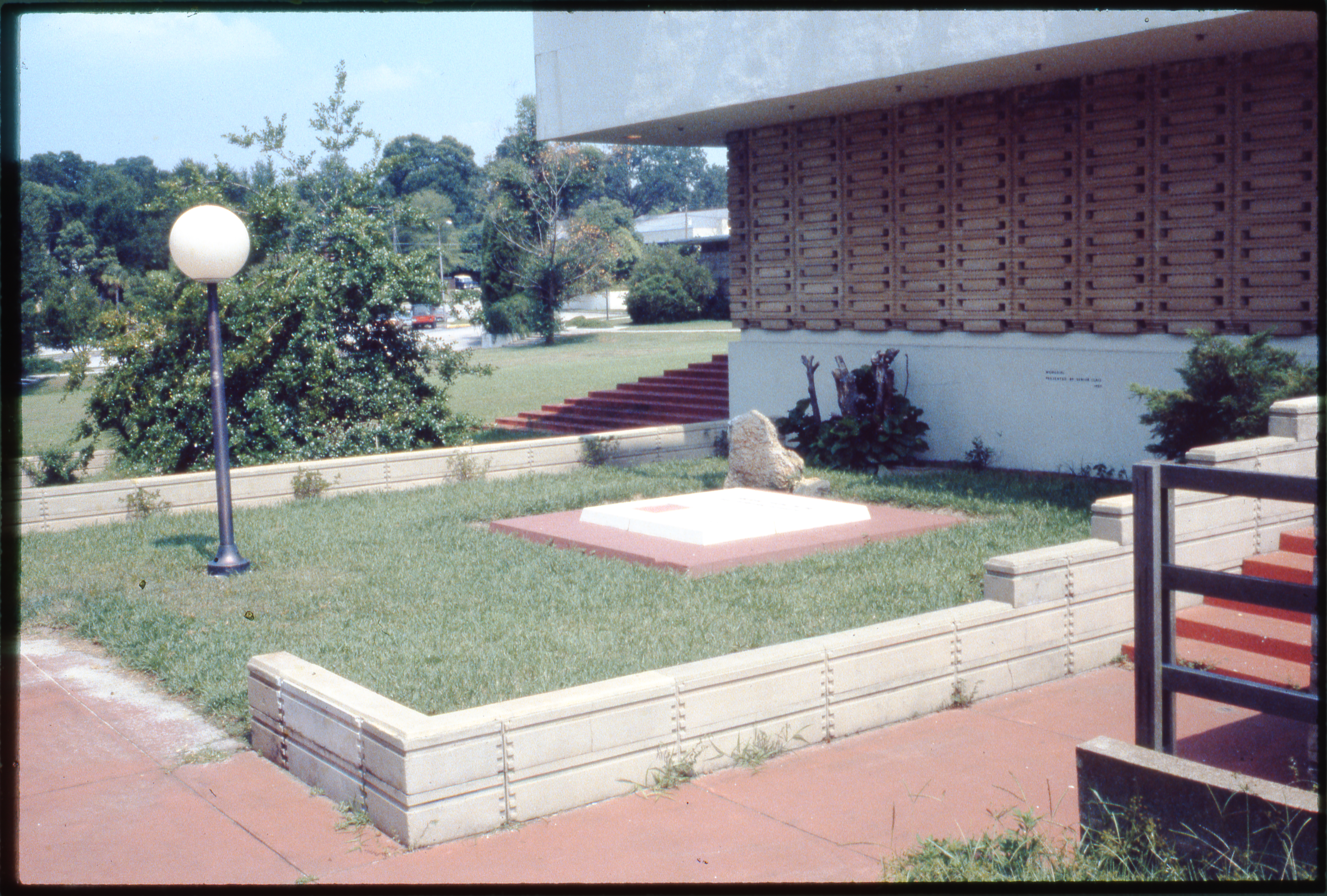 Frank Lloyd Wright Memorial